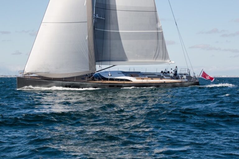 The 32m Yacht SEAWAVE