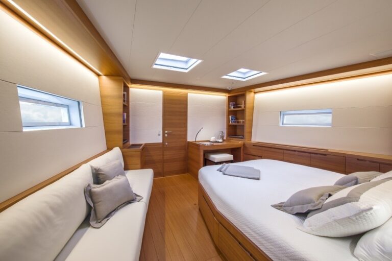 The 32m Yacht SEAWAVE