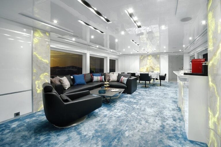 The 32m Yacht SERENITAS