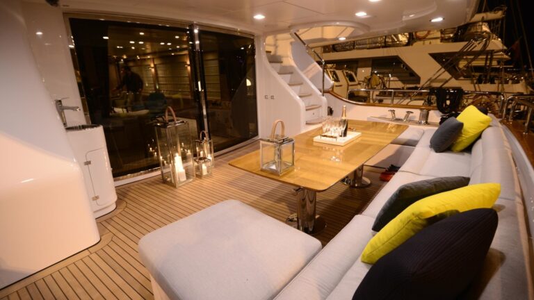The 32m Yacht SERENITY