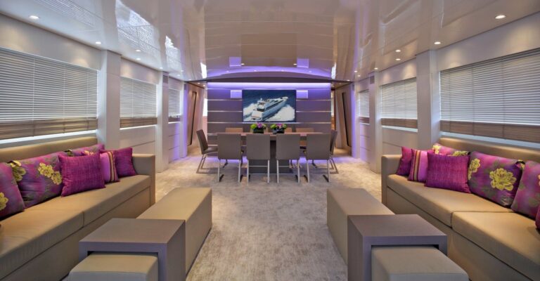The 32m Yacht TROPICANA