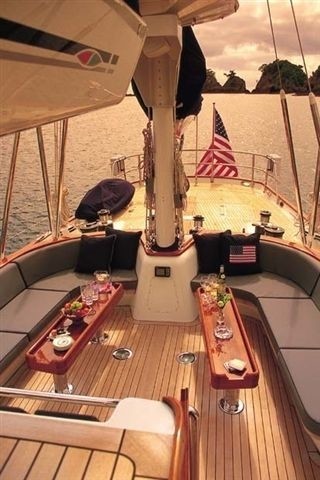 The 33m Yacht AVALON