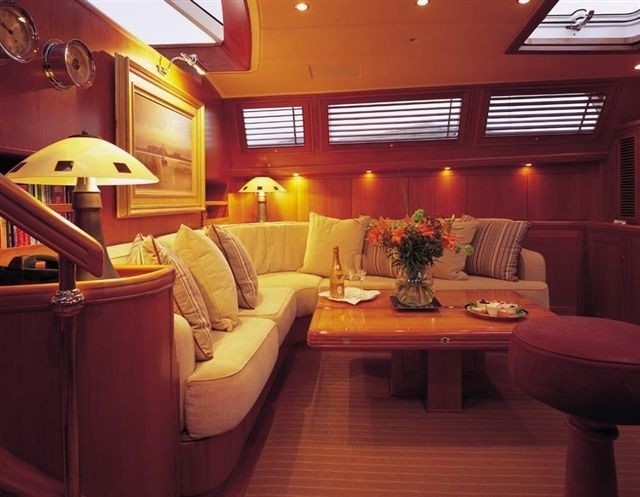 The 33m Yacht AVALON