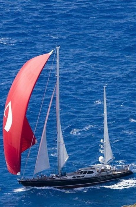 The 33m Yacht AVALON