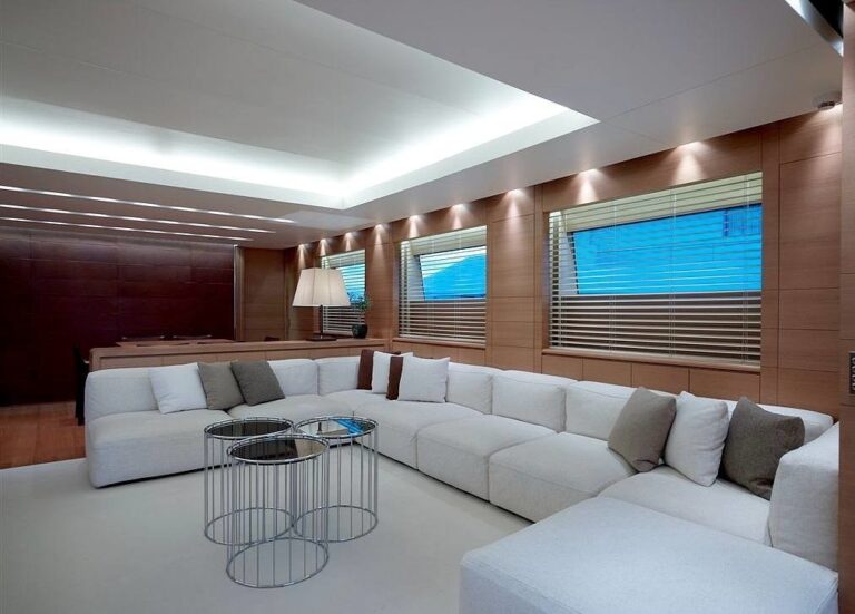 The 33m Yacht FELIGO V