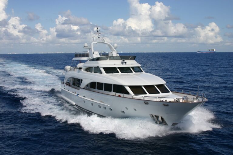 The 33m Yacht INSPIR8