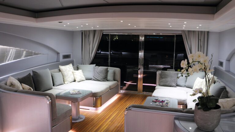 saloon