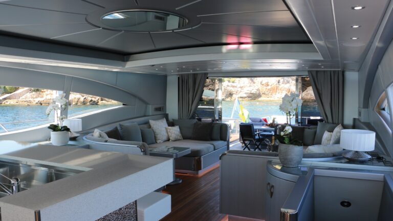 saloon