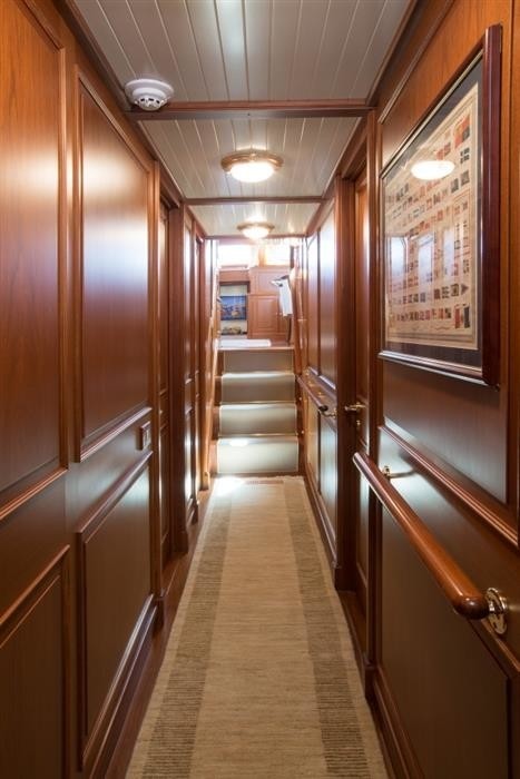 The 33m Yacht KEEWAYDIN