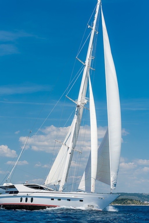 The 33m Yacht LADY SUNSHINE