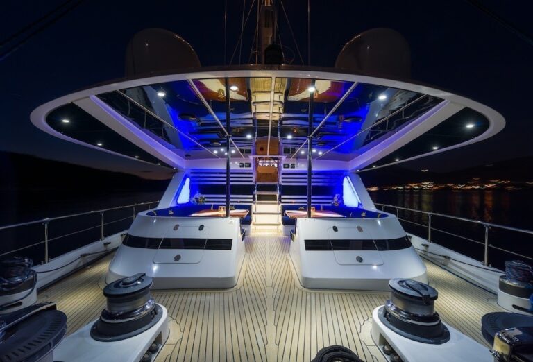 The 33m Yacht LADY SUNSHINE