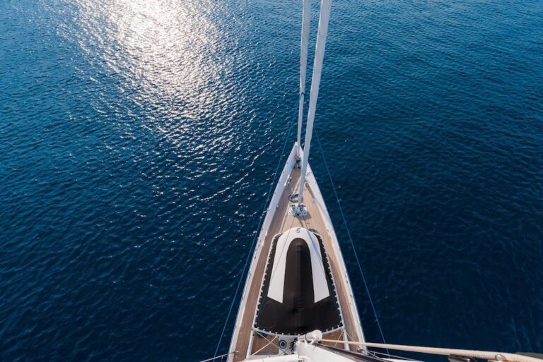 The 33m Yacht LADY SUNSHINE