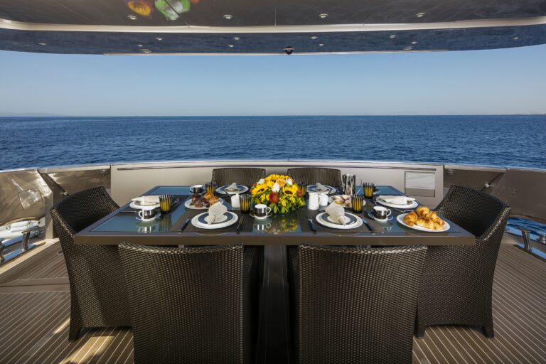 alfresco dining