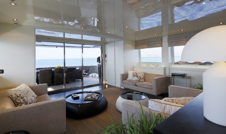 saloon