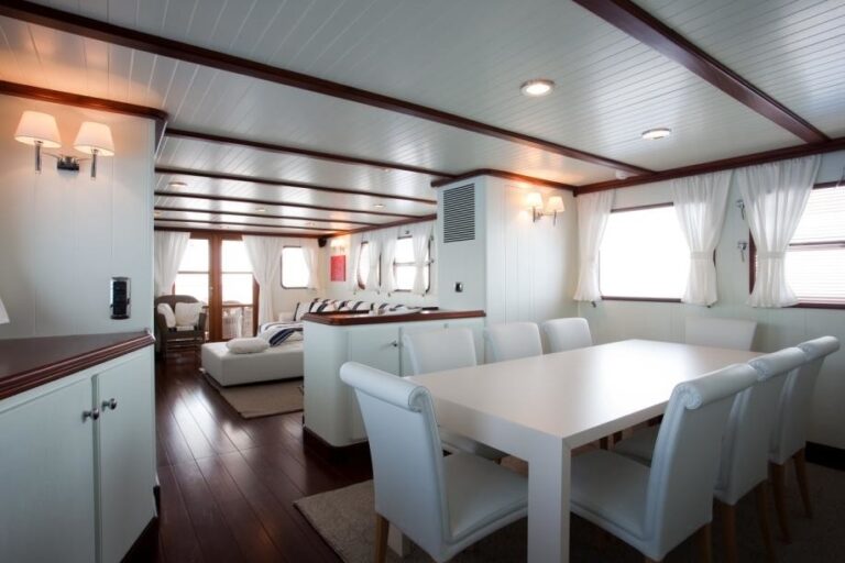 The 33m Yacht MARHABA