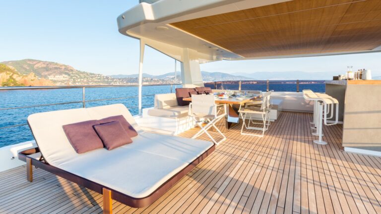 The 33m Yacht NARVALO