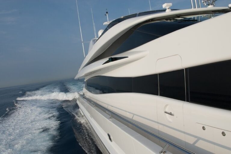 The 33m Yacht PRESTIGE LADY