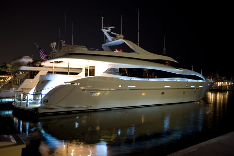 The 33m Yacht PRESTIGE LADY