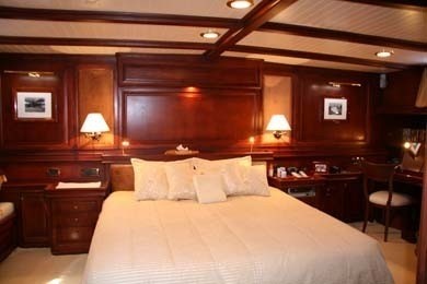 The 33m Yacht SHANTI