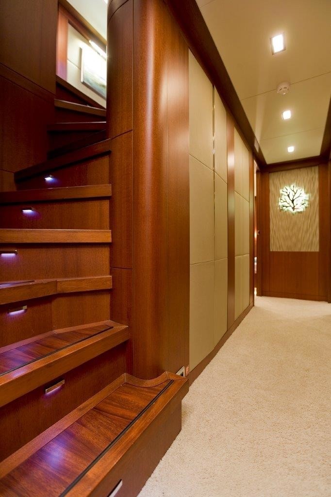 The 33m Yacht SUNKISS