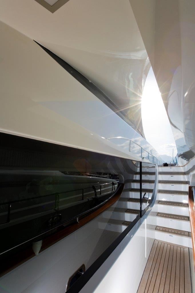 The 33m Yacht SUNKISS