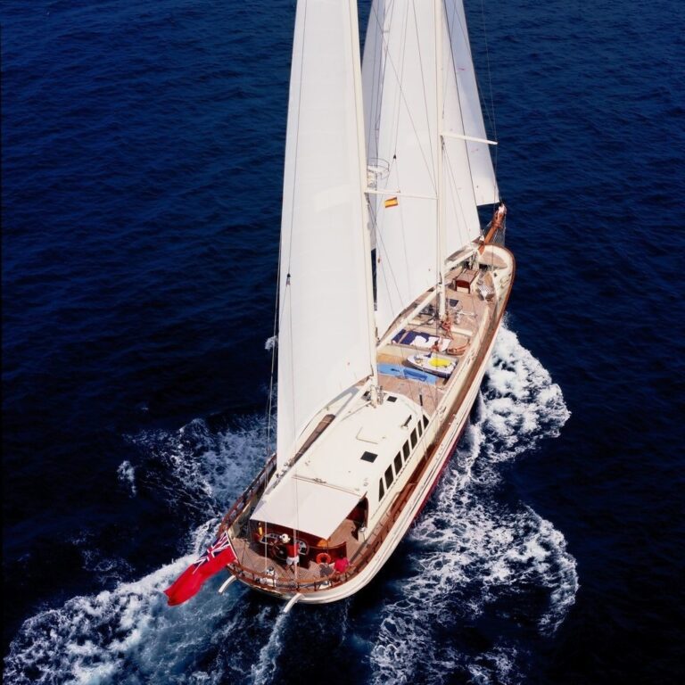 The 33m Yacht TIGERLILY OF CORNWALL