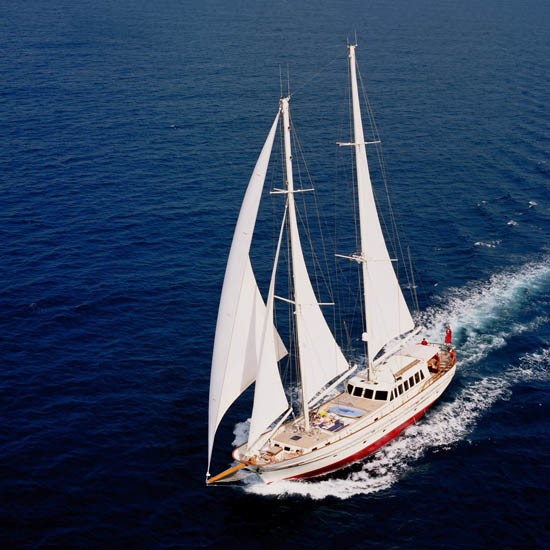 The 33m Yacht TIGERLILY OF CORNWALL