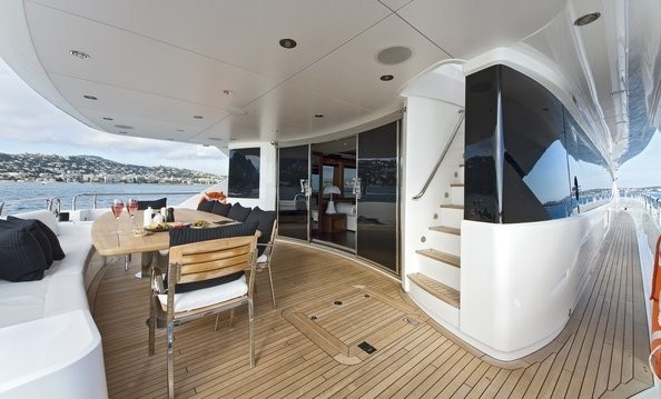 The 34m Yacht BLACK AND WHITE