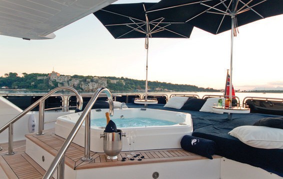 The 34m Yacht BLACK AND WHITE