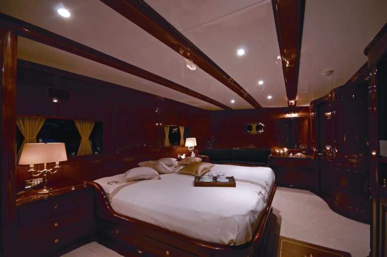The 34m Yacht BLUE EYES