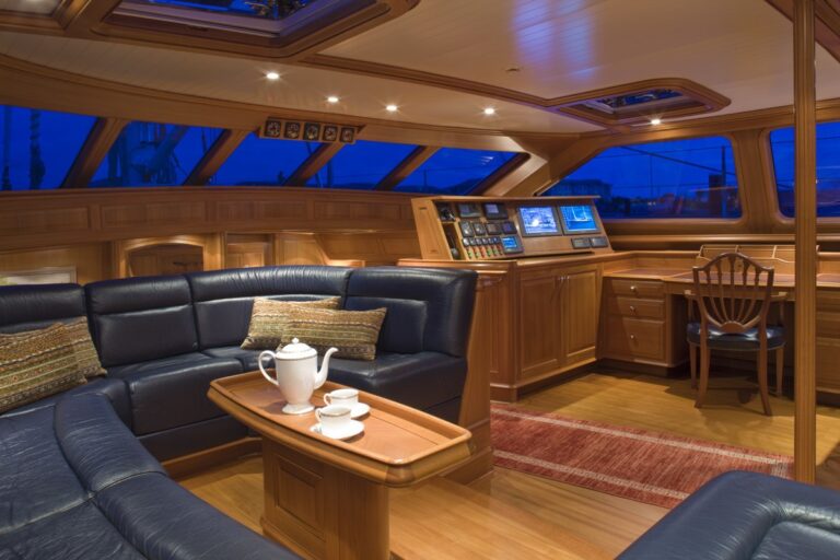 The 34m Yacht BLUE TOO