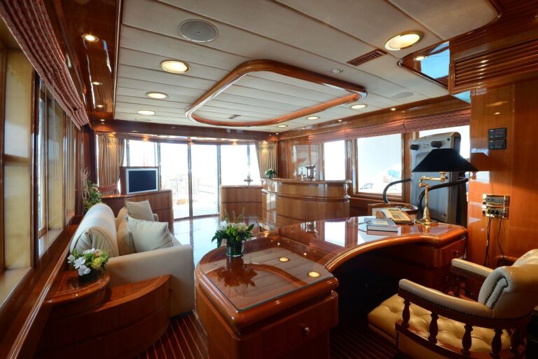 The 34m Yacht CAMELLIA