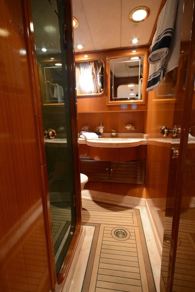 The 34m Yacht CAMELLIA