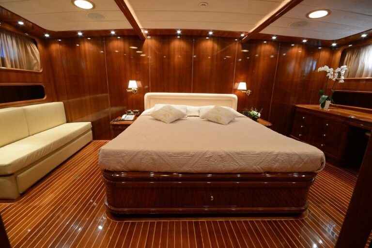 The 34m Yacht CAMELLIA
