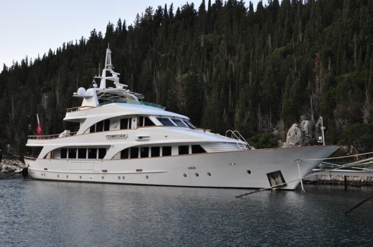 The 34m Yacht CAMELLIA