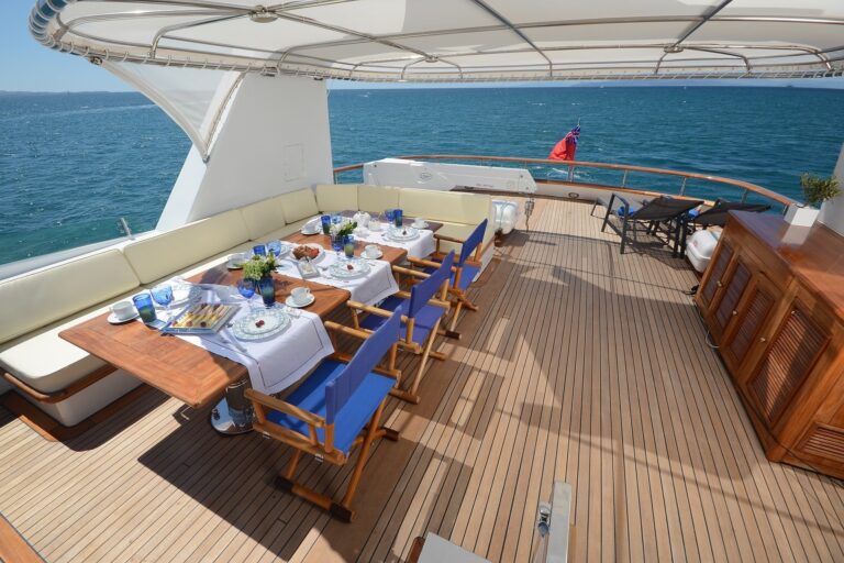 The 34m Yacht CAMELLIA