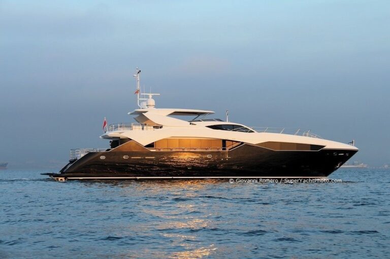 The 34m Yacht CHIMERA