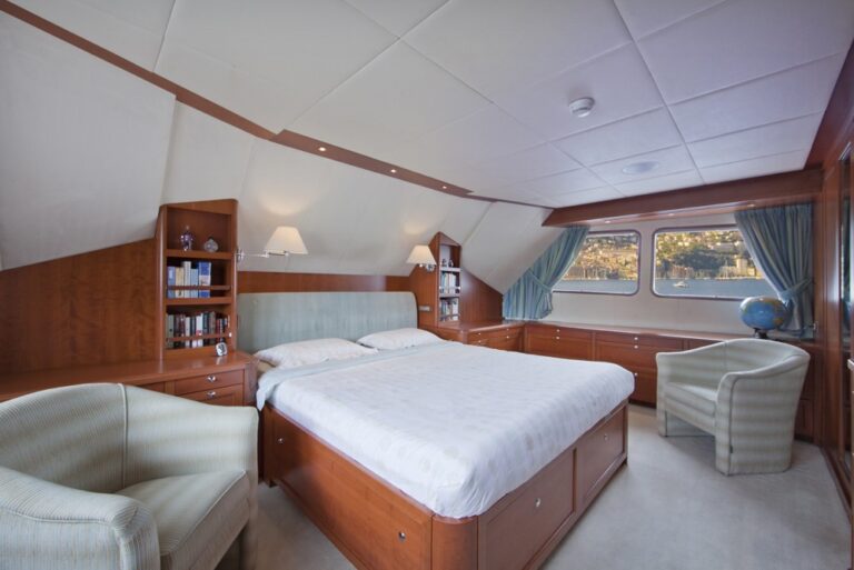 The 34m Yacht CORNELIA