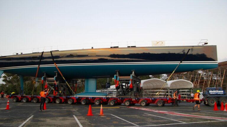 The 34m Yacht CYGNUS MONTANUS