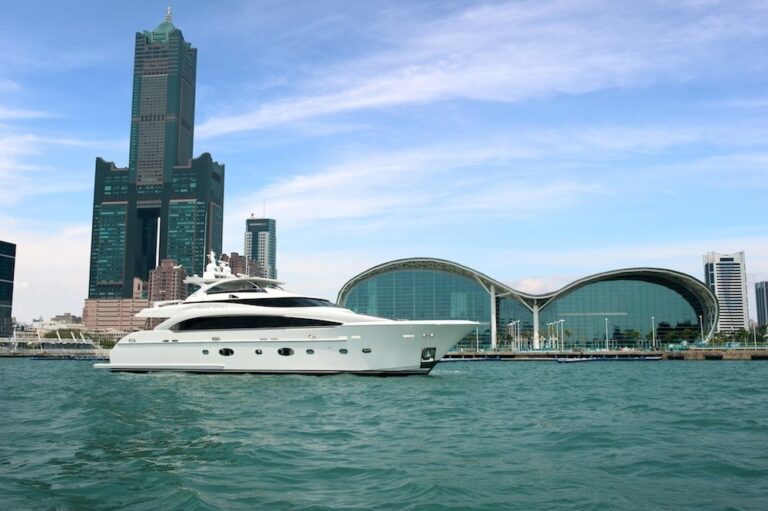 The 34m Yacht ESTHER 7