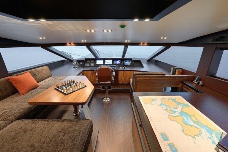 The 34m Yacht ESTHER 7