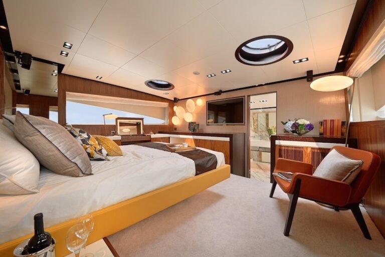 The 34m Yacht ESTHER 7