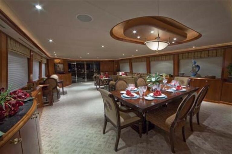 The 34m Yacht GLORY