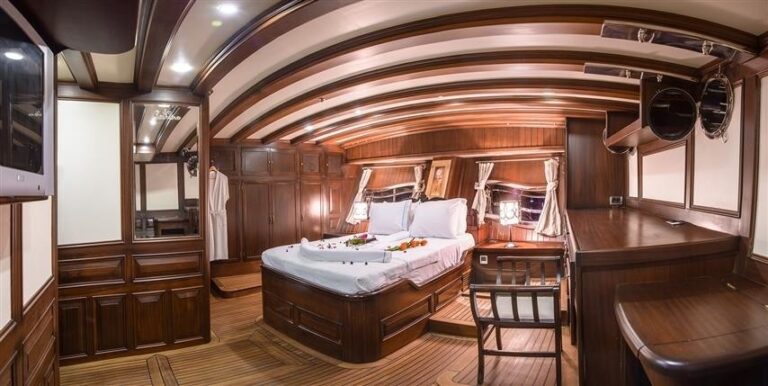The 34m Yacht GRANDE MARE
