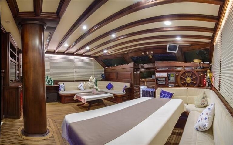 The 34m Yacht GRANDE MARE