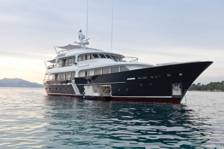 The 34m Yacht HELIAD II