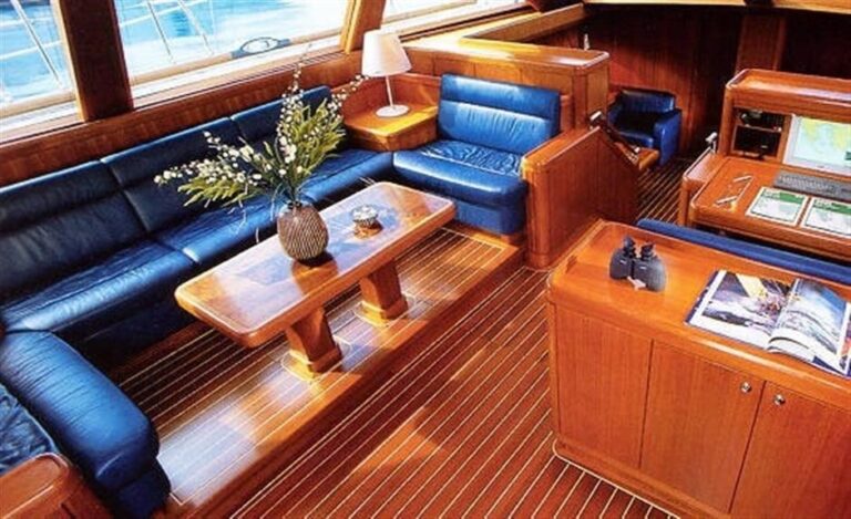 The 34m Yacht HIGHLAND BREEZE
