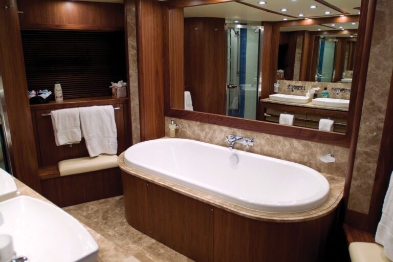 The 34m Yacht JIVA