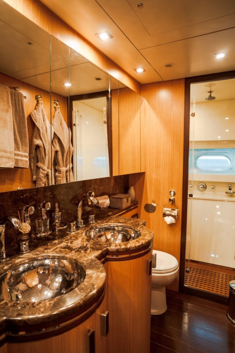 The 34m Yacht LEOPARD