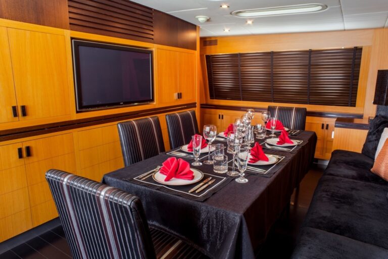 The 34m Yacht LEOPARD